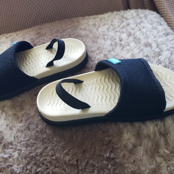 ☆SOLD☆ Native Toddler Sandals #9 Black/white - Picture 4 of 4